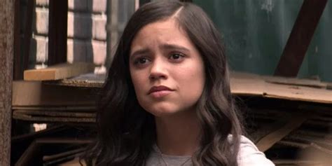 You Star Jenna Ortega Talks Wild Fan Theories, Season 3, and。